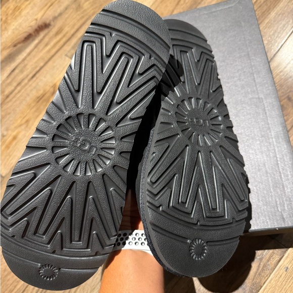 UGG Black Tasmans Men’s size 10 new with box! - Picture 3 of 6